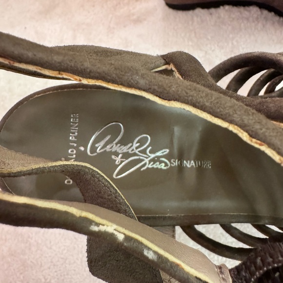 DONALD J PLINER Women’s Olive Green “Cadle” Strappy Wedge Platform Sandles Sz 9M - Picture 7 of 8